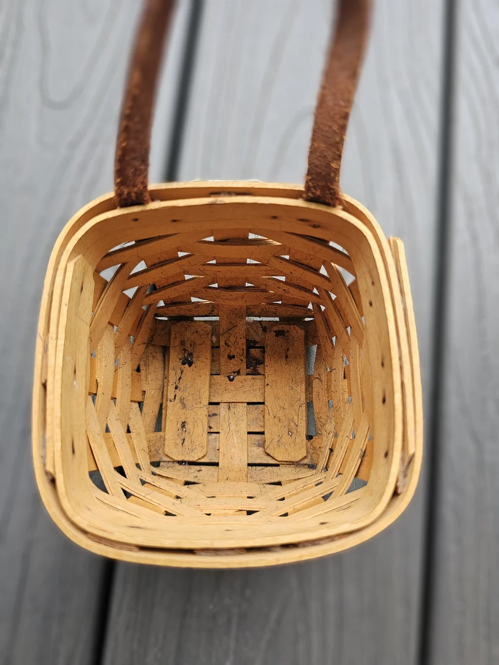 Vintage 1999 Longaberger Chives Booking Basket Leather Loop Handle Signed KMS